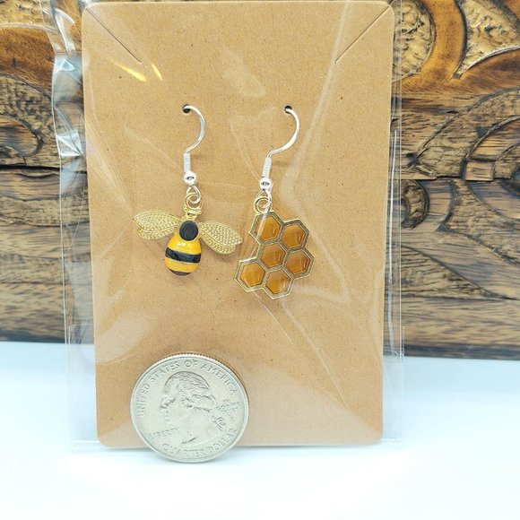Honey Bee & Honey Comb Earrings - Picture 2 of 2